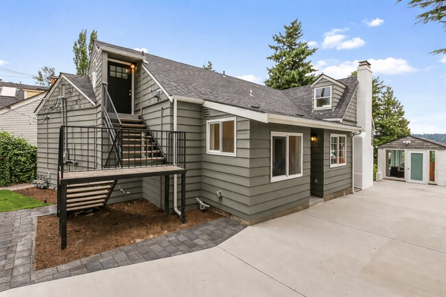 Building Photo - Sand Point Apartments