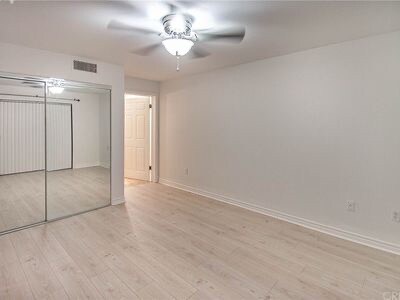 Building Photo - 5264 Satsuma Ave