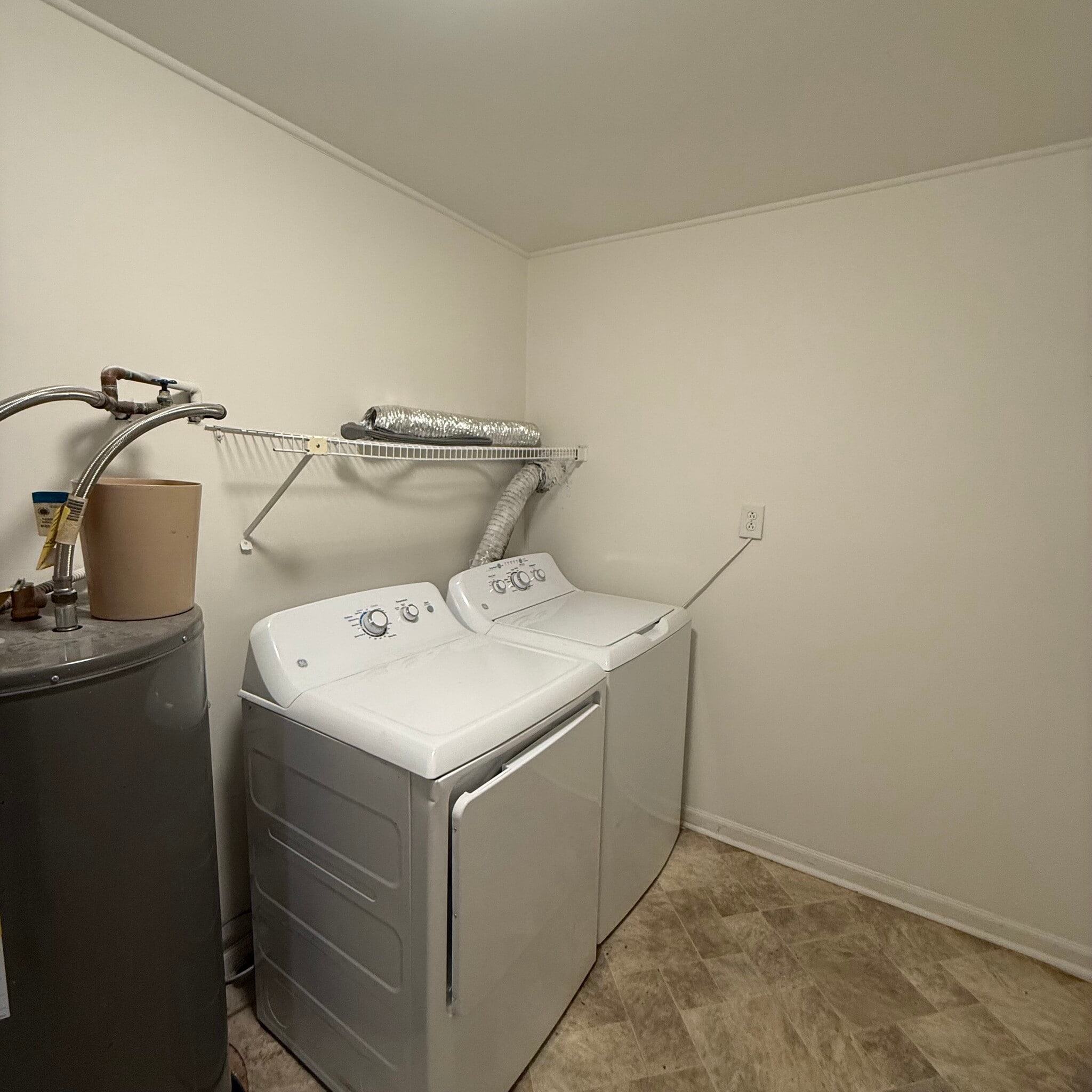 Laundry room - 8632 Conklin Pl