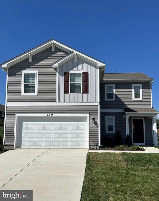 Building Photo - 219 Centergate Dr