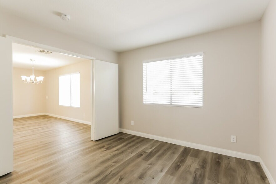 Building Photo - 1433 Bellglen Dr