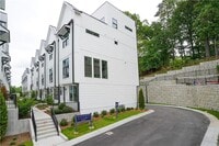 Building Photo - 1815 Gotham Ln NE
