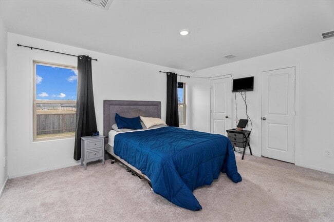 Building Photo - 732 Autumn Cherry Trl