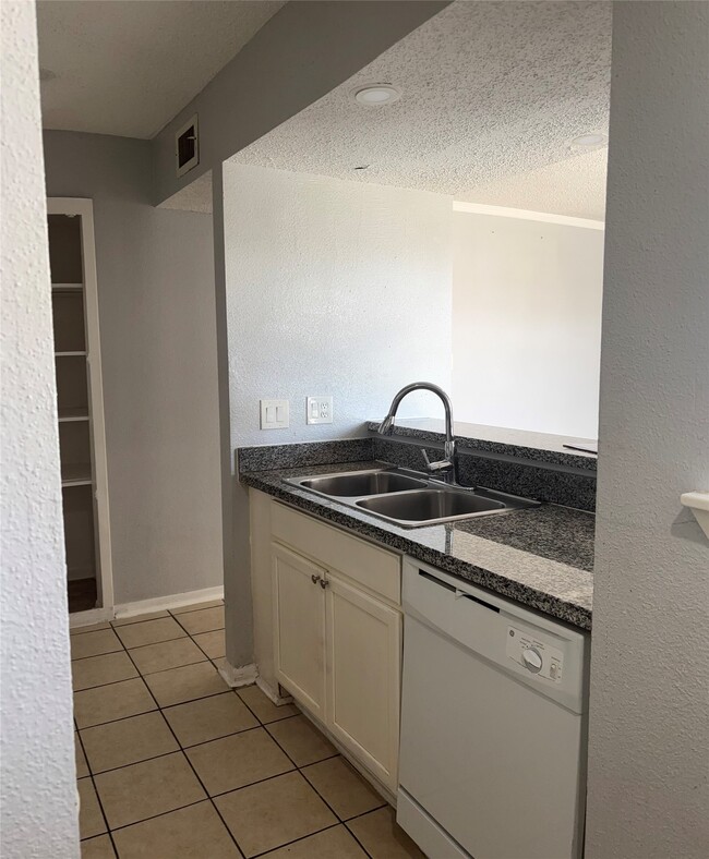 Building Photo - 260 El Dorado Blvd