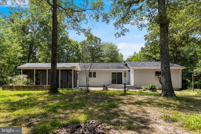Building Photo - 6350 Port Tobacco Rd