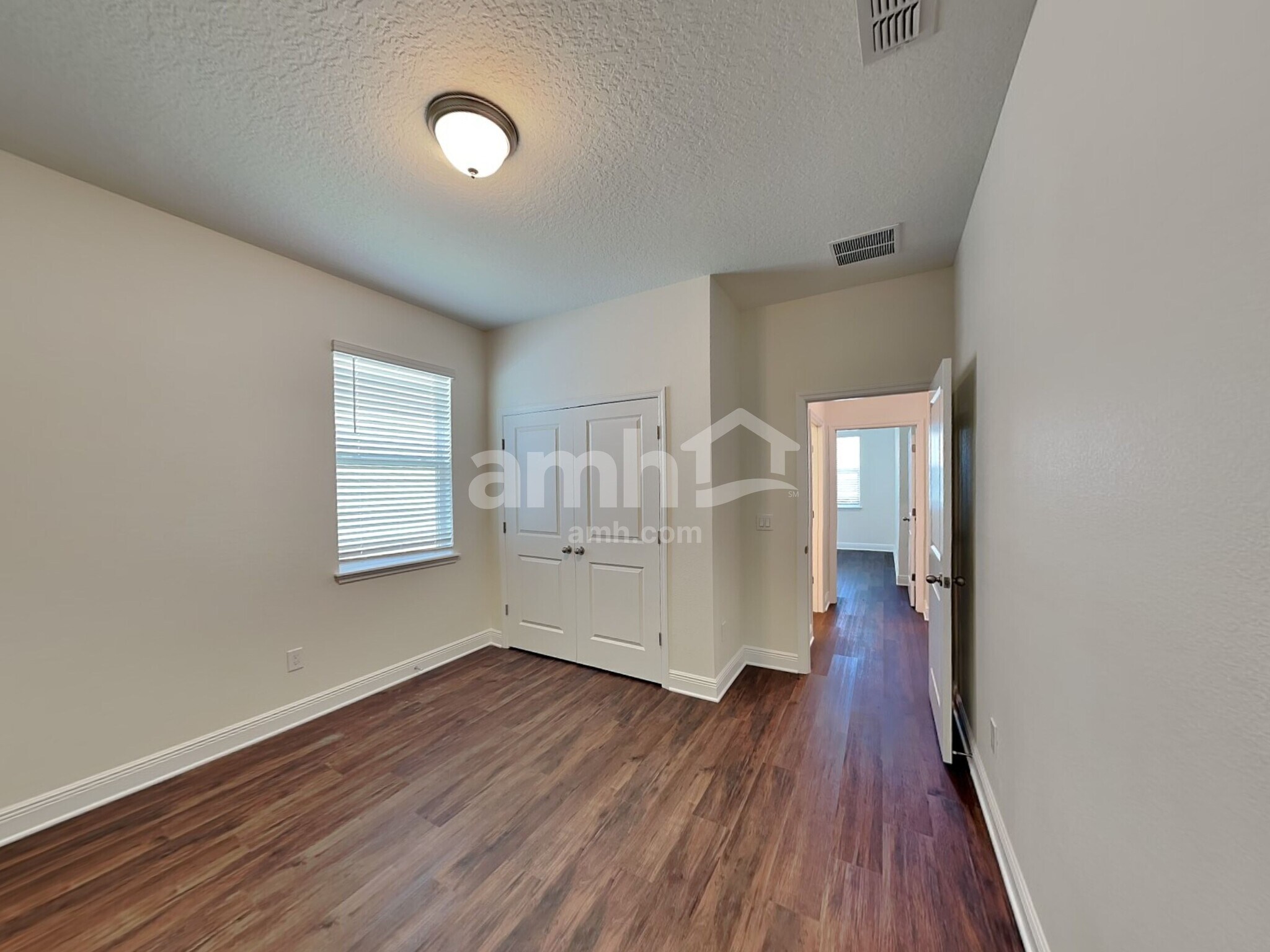 Building Photo - 935 Heavenly Dr