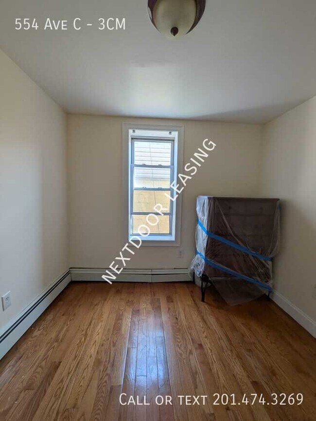 Building Photo - 554 Avenue C