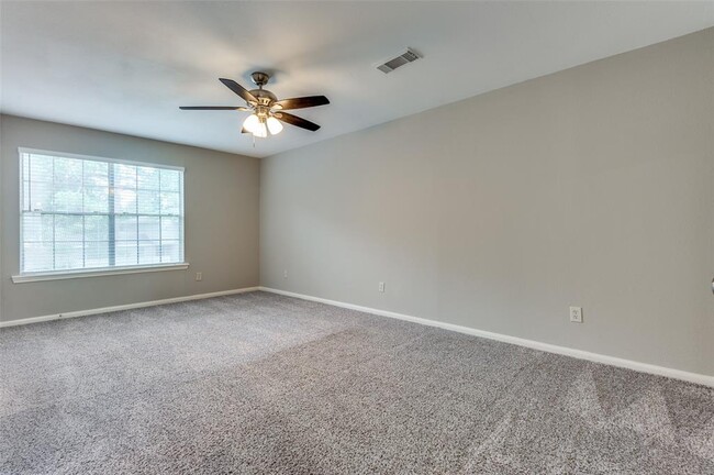 Building Photo - 12806 Shady Knoll Ln