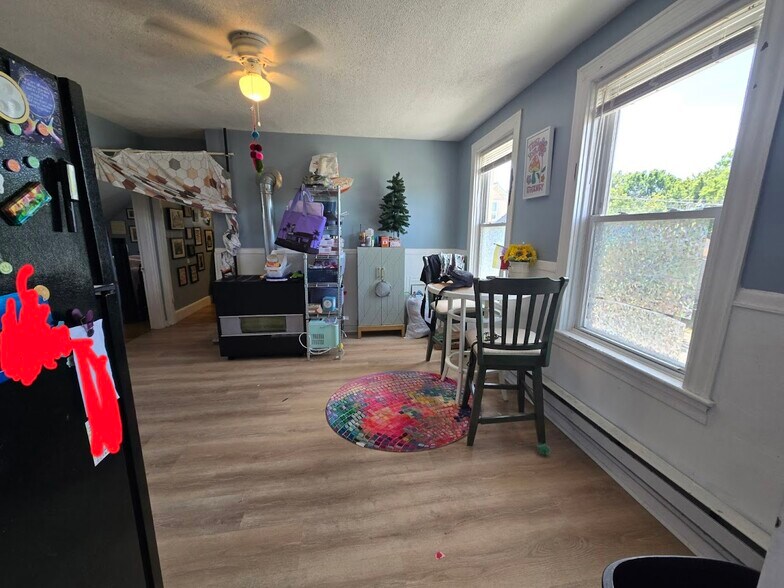Dining Room - 272 Division St