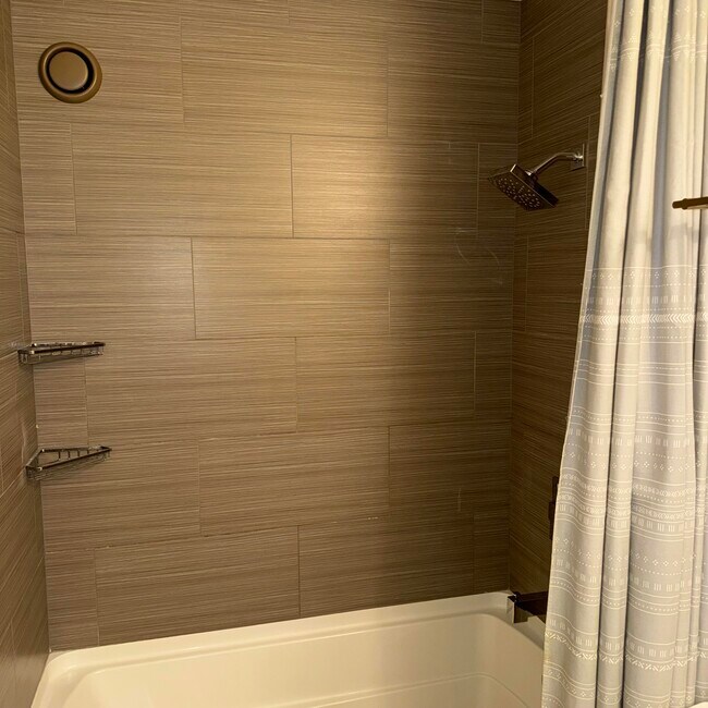 Building Photo - 1660 N Prospect Ave