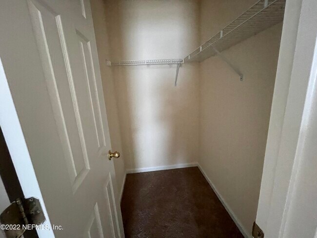 Building Photo - 466 Sherwood Oaks Dr