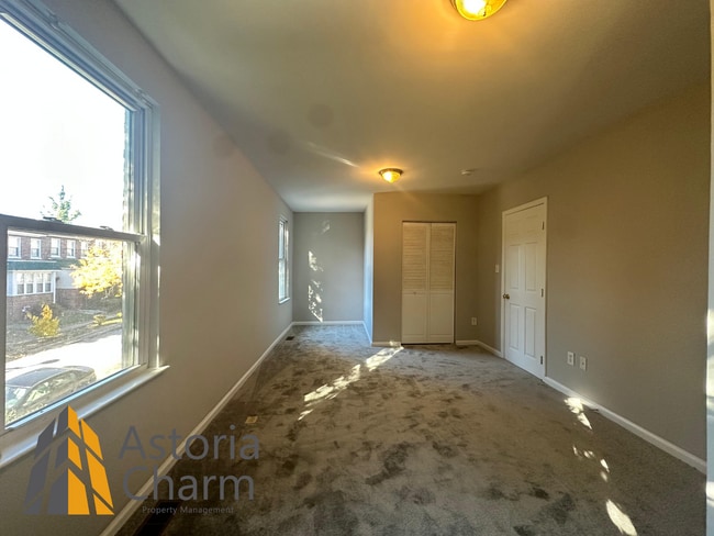 Building Photo - 3 Bedroom Home with Den, Patio/Deck Space,...