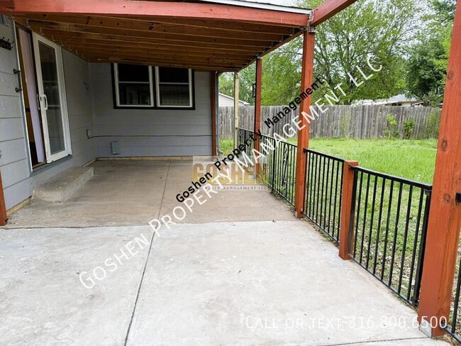 Building Photo - 131 Brazos Dr