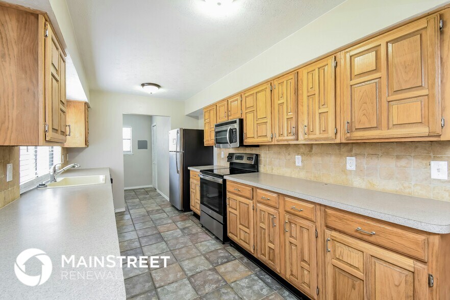 Building Photo - 7204 Baird Dr