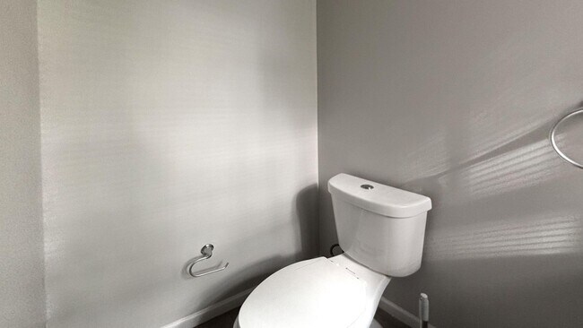 Building Photo - Modern 3-Bed Philly Rental with Natural Light and Exposed Brick.