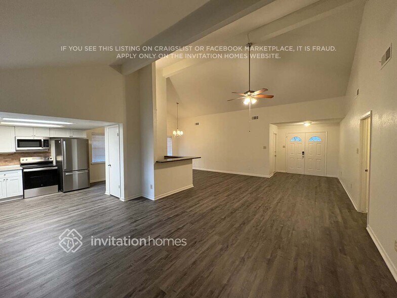 Building Photo - 1613 Cantrell Blvd