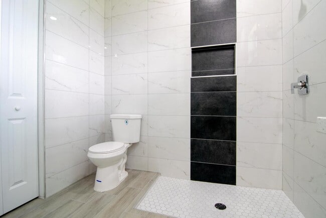 Building Photo - 10654 Washington Rd