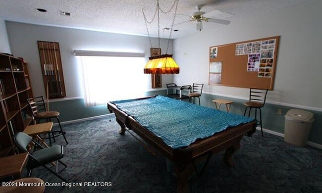 Building Photo - 145 Pine Oak Blvd