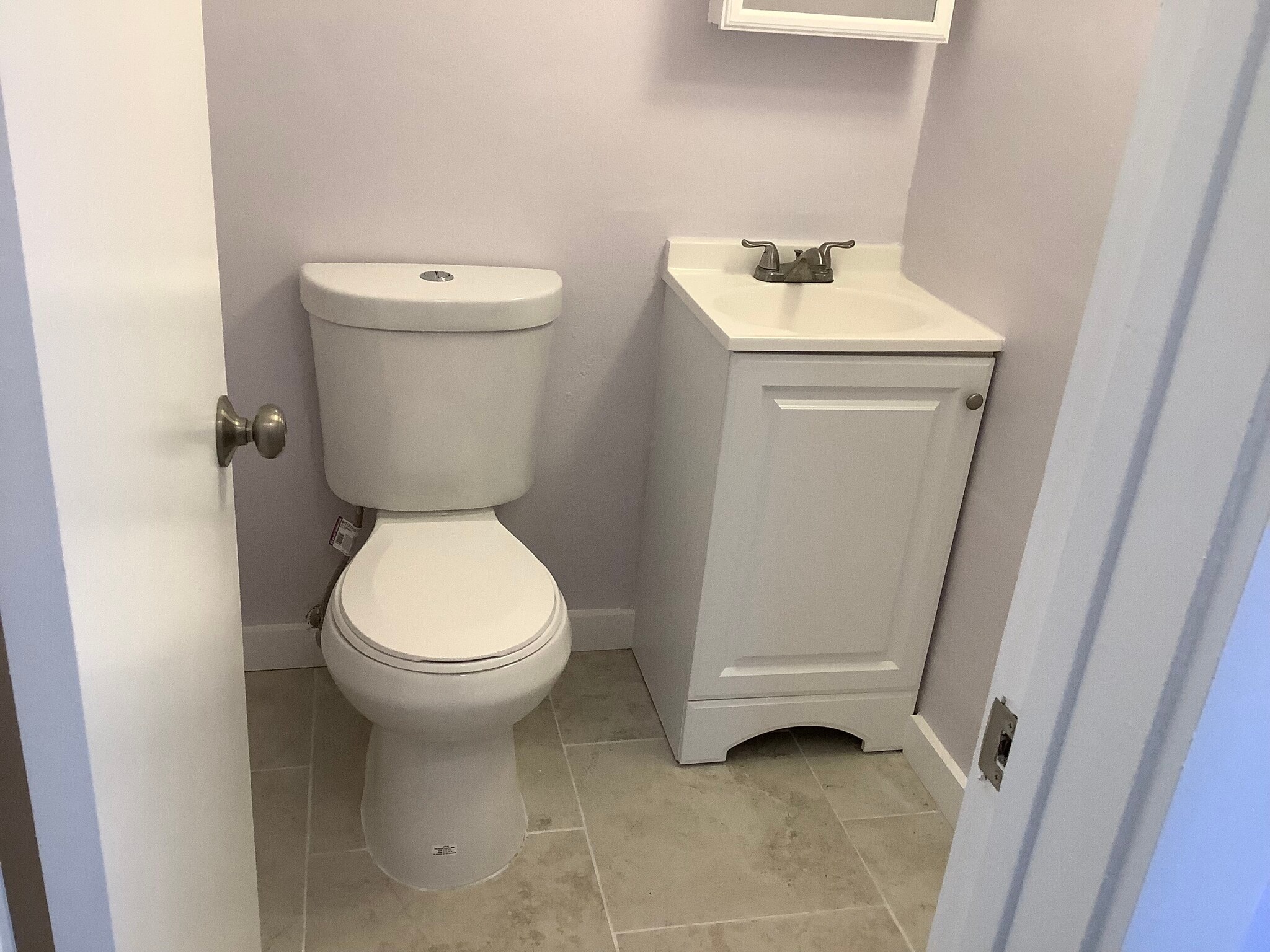 Guest Bathroom - 1818 Rodman St