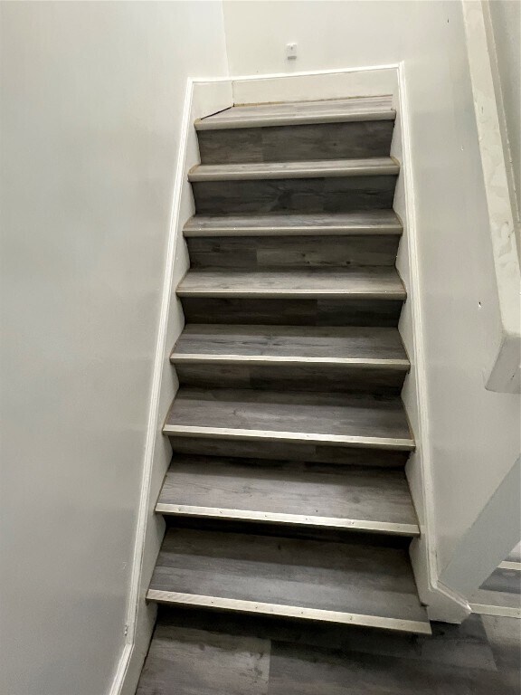 Building Photo - 207 St Charles St