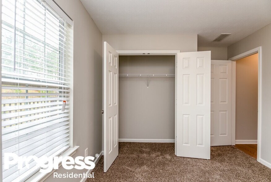 Building Photo - 838 White Dove Dr