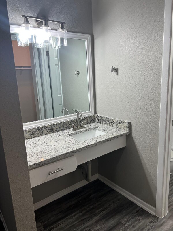 Building Photo - 3203 W Walnut Hill Ln