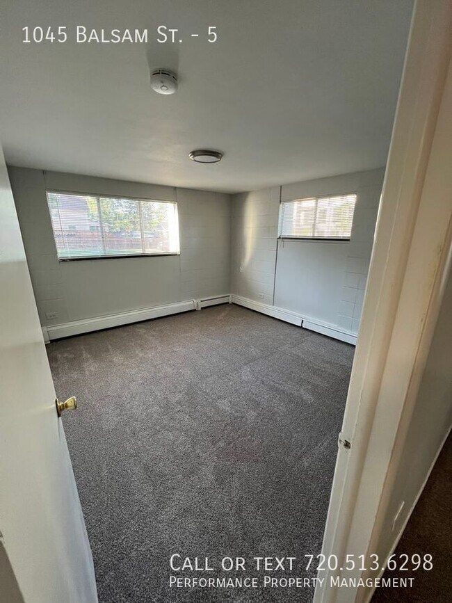 Building Photo - 1045 Balsam St