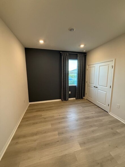 Building Photo - 11105 Cotton Vale Pl