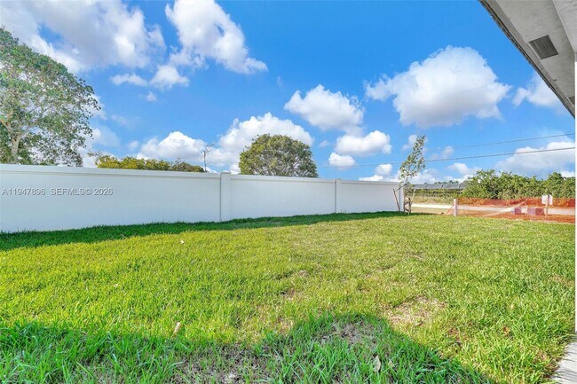 Building Photo - 27210 SW 159th Path