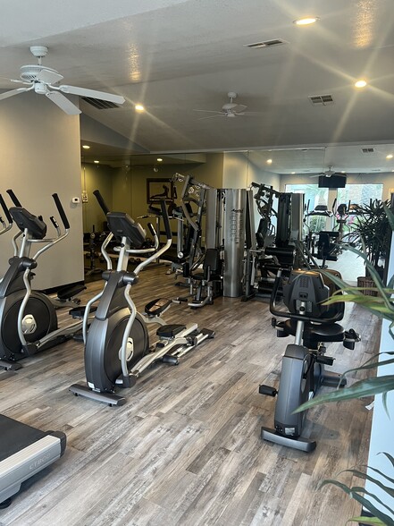 Gym - 2025 E Campbell Ave