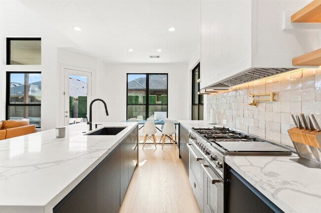 Building Photo - 1053 Bat Hawk Ct