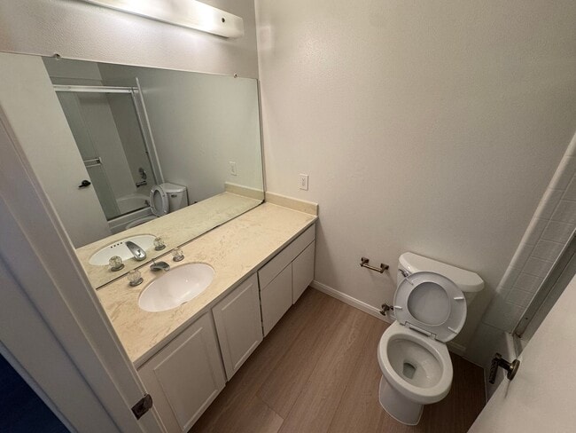Building Photo - Charming 3-Bedroom Home in Pleasanton – Fr...