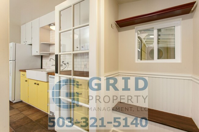 Building Photo - Charming 3 Bedroom North Portland Home Ava...