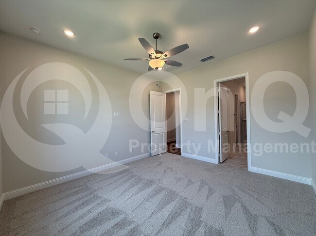 Building Photo - 11531 Chartwell Ct