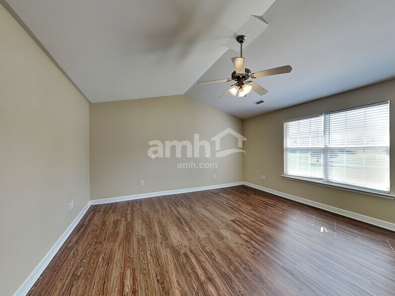 Building Photo - 271 Waxberry Ct