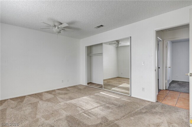 Building Photo - 707 Honeybee Ct