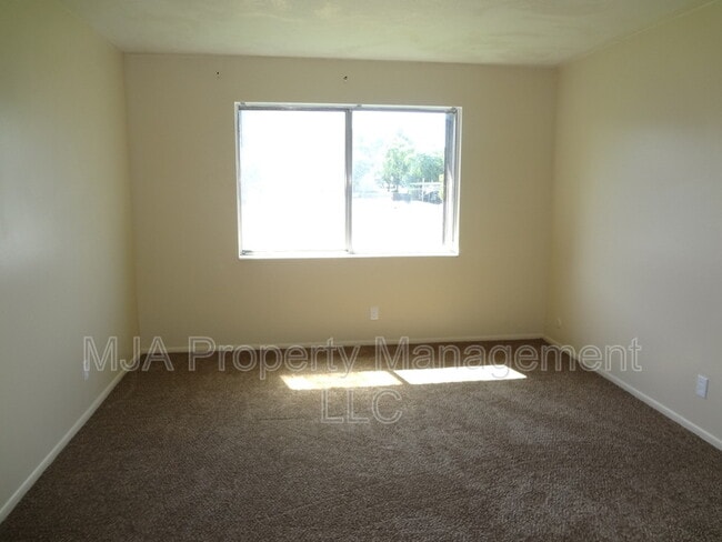 Building Photo - 4642 S Arlington Park Dr