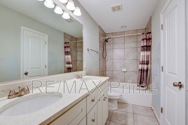 Building Photo - 8028 Glade Rd