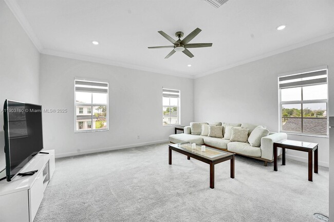 Building Photo - 601 Hookline Cir