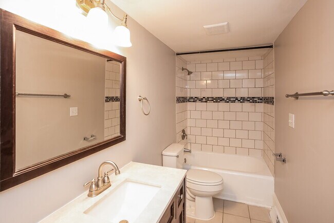 Building Photo - 308 Prince St