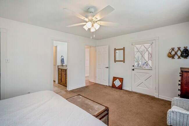 Building Photo - 15347 Conroe Dr