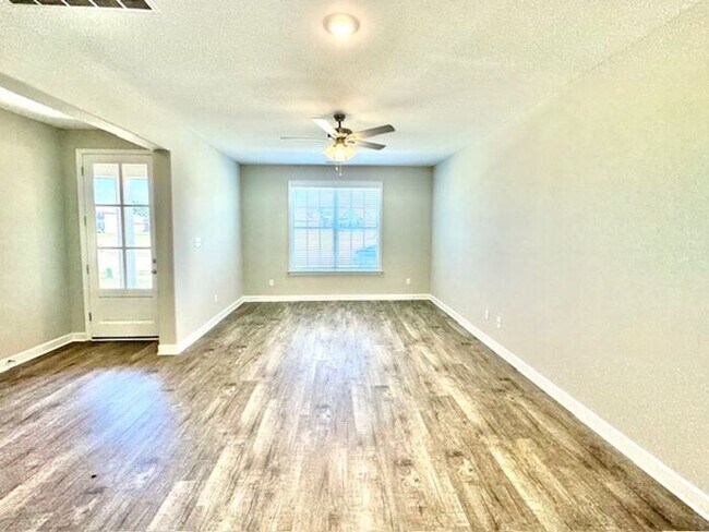 Building Photo - Now Leasing a 4-Bedroom 2.5 Home In Somerville, TN. Availalbe NOW!