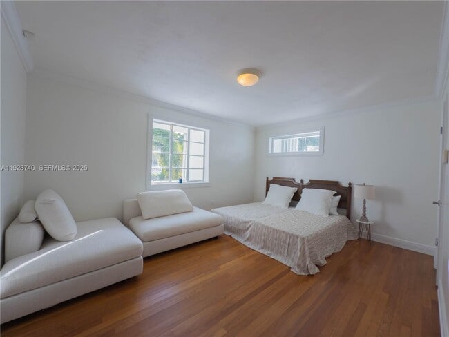 Building Photo - 730 SW 80th St