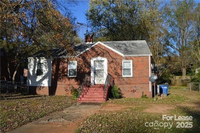 Primary Photo - 316 Westwood Dr