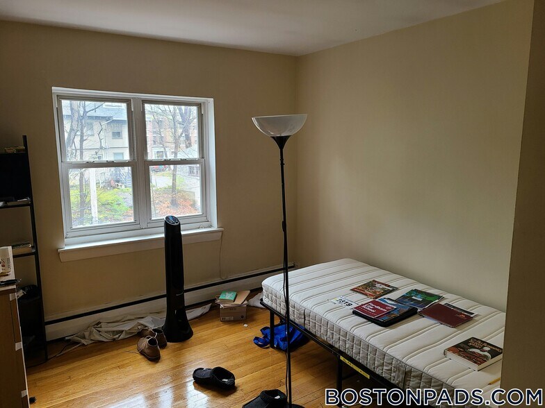 Building Photo - 65 Chiswick Rd