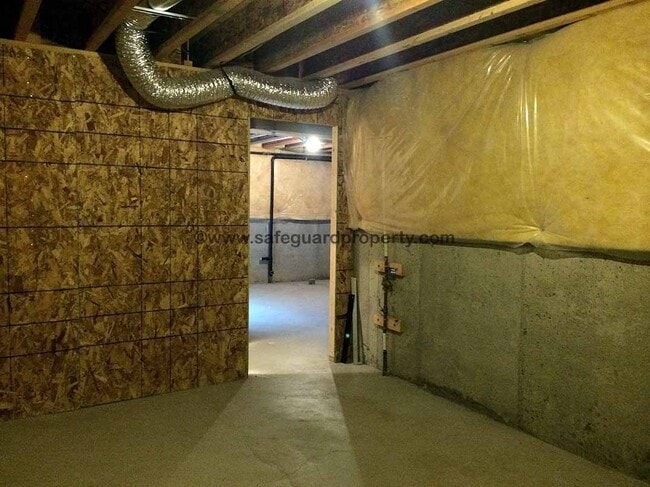Building Photo - Spacious 3-Bedroom Townhome in Gated Draper Community