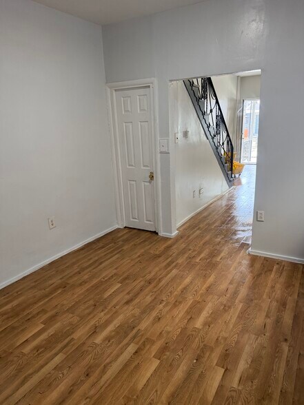 Building Photo - 3857 N 7th St