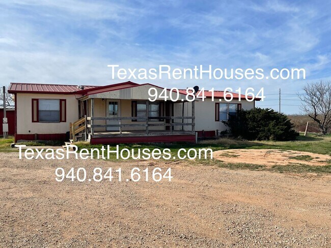 Building Photo - Country Life! Horse Lover's Dream 3/2 plus carport