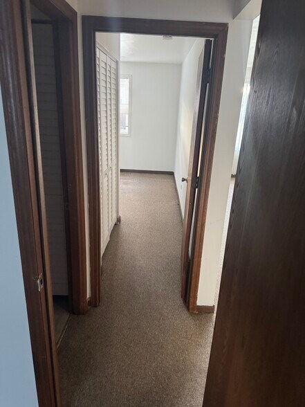 Walk way - 1521 Berg Dr