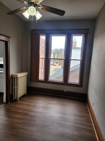 Building Photo - 1363 Iowa St